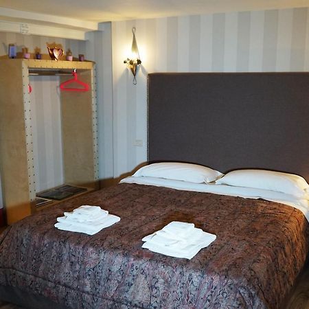 Dante'S Room By Apulia Accommodation Bari Ngoại thất bức ảnh