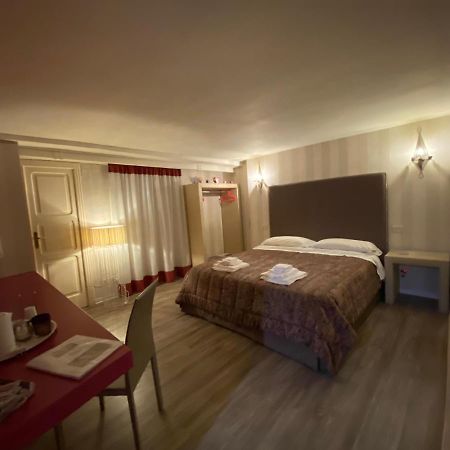 Dante'S Room By Apulia Accommodation Bari Ngoại thất bức ảnh