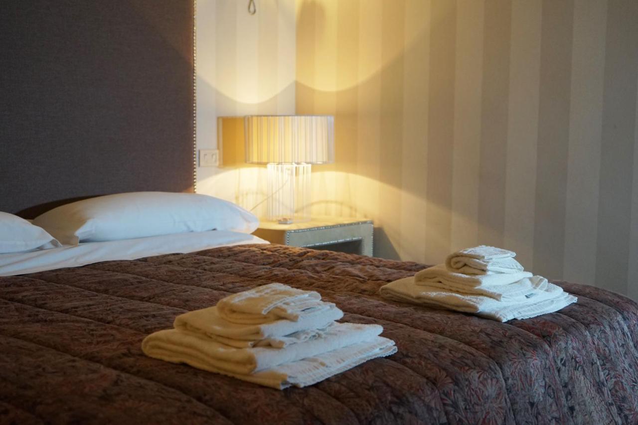 Dante'S Room By Apulia Accommodation Bari Ngoại thất bức ảnh