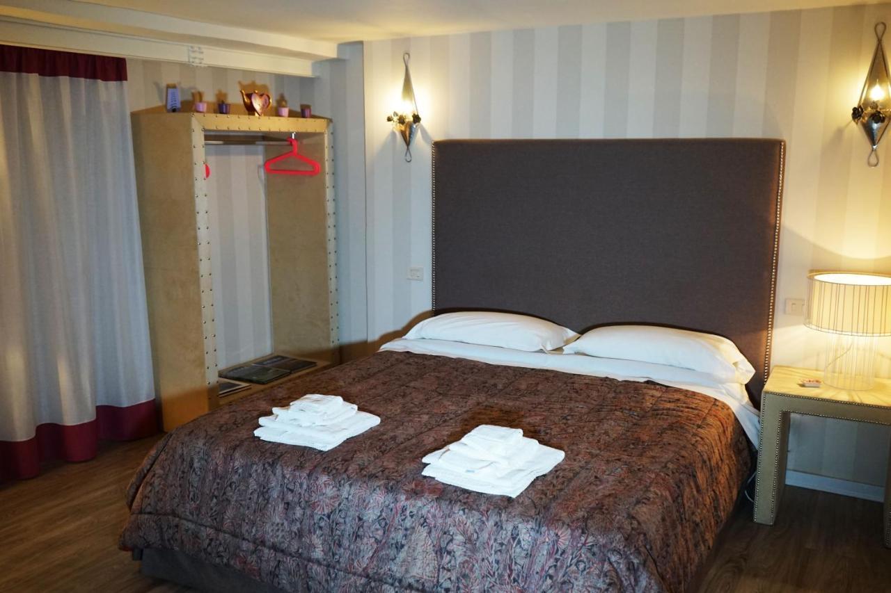 Dante'S Room By Apulia Accommodation Bari Ngoại thất bức ảnh